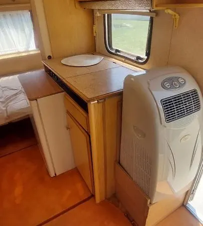 Gyenescamping Wohnwagen Knaus 1 Rechts Gyenesdiás Exterior photo
