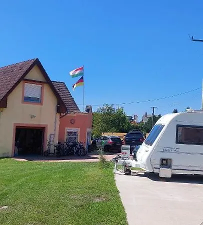 Gyenescamping Wohnwagen Knaus 1 Rechts Gyenesdiás Exterior photo